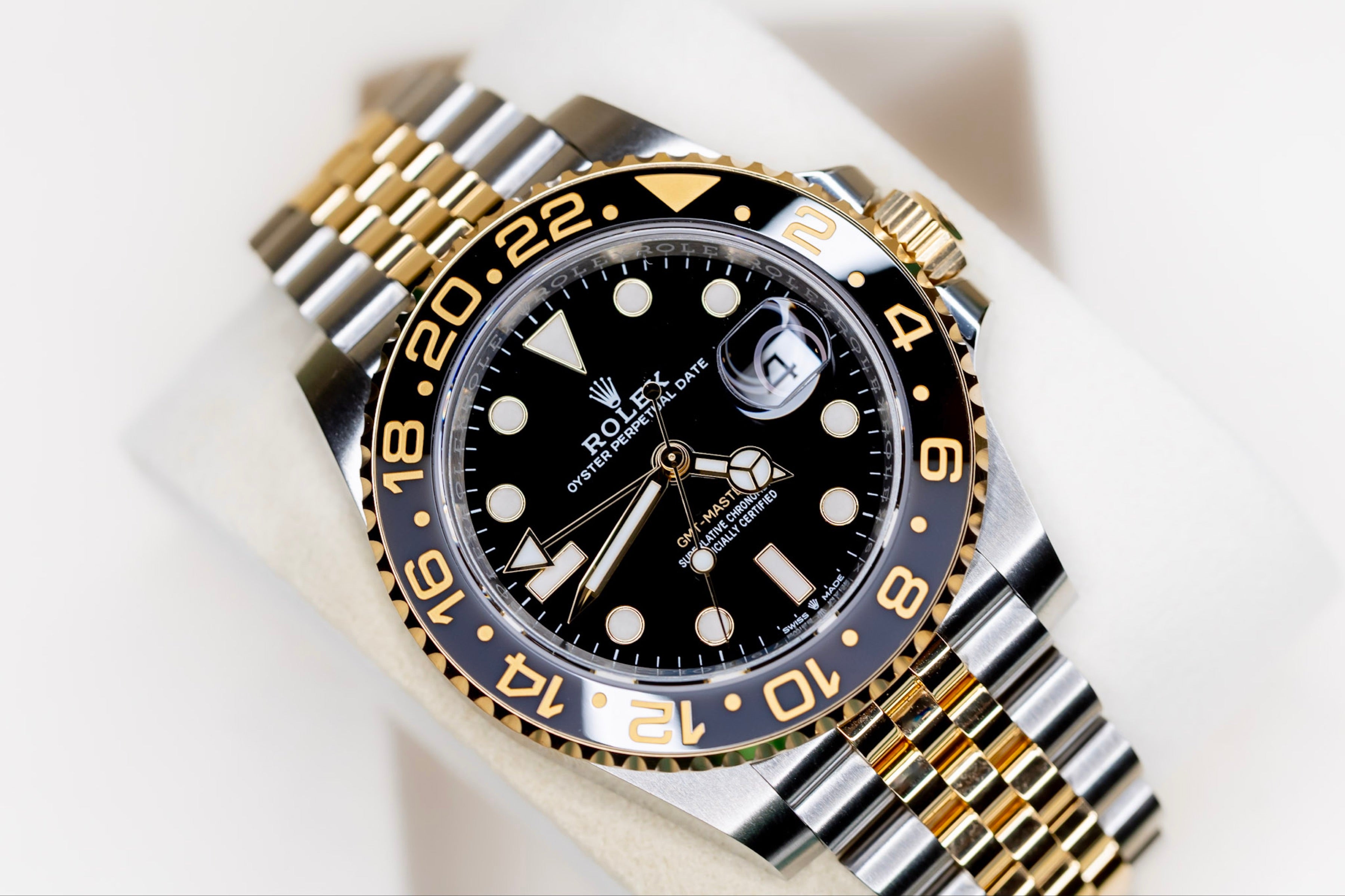 ROLEX GMT-MASTER II 掛時計おまけ付き NEW 2026 Rolex GMT-Master II 40mm 126713GRNR Two-Tone Jubilee (STICKER