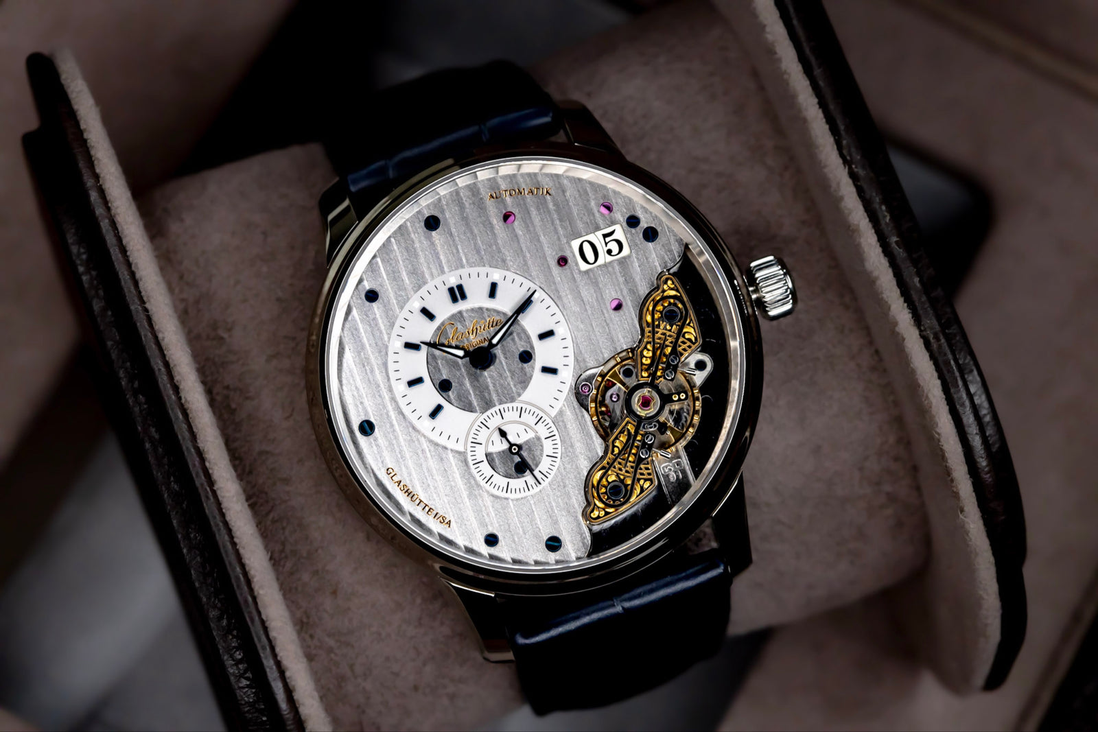 Glashütte Original PanoMaticInverse with exposed movement and panorama date