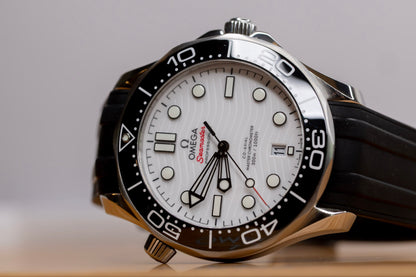Omega Seamaster Diver 300M 42mm White Dial Stainless Steel Black Bezel