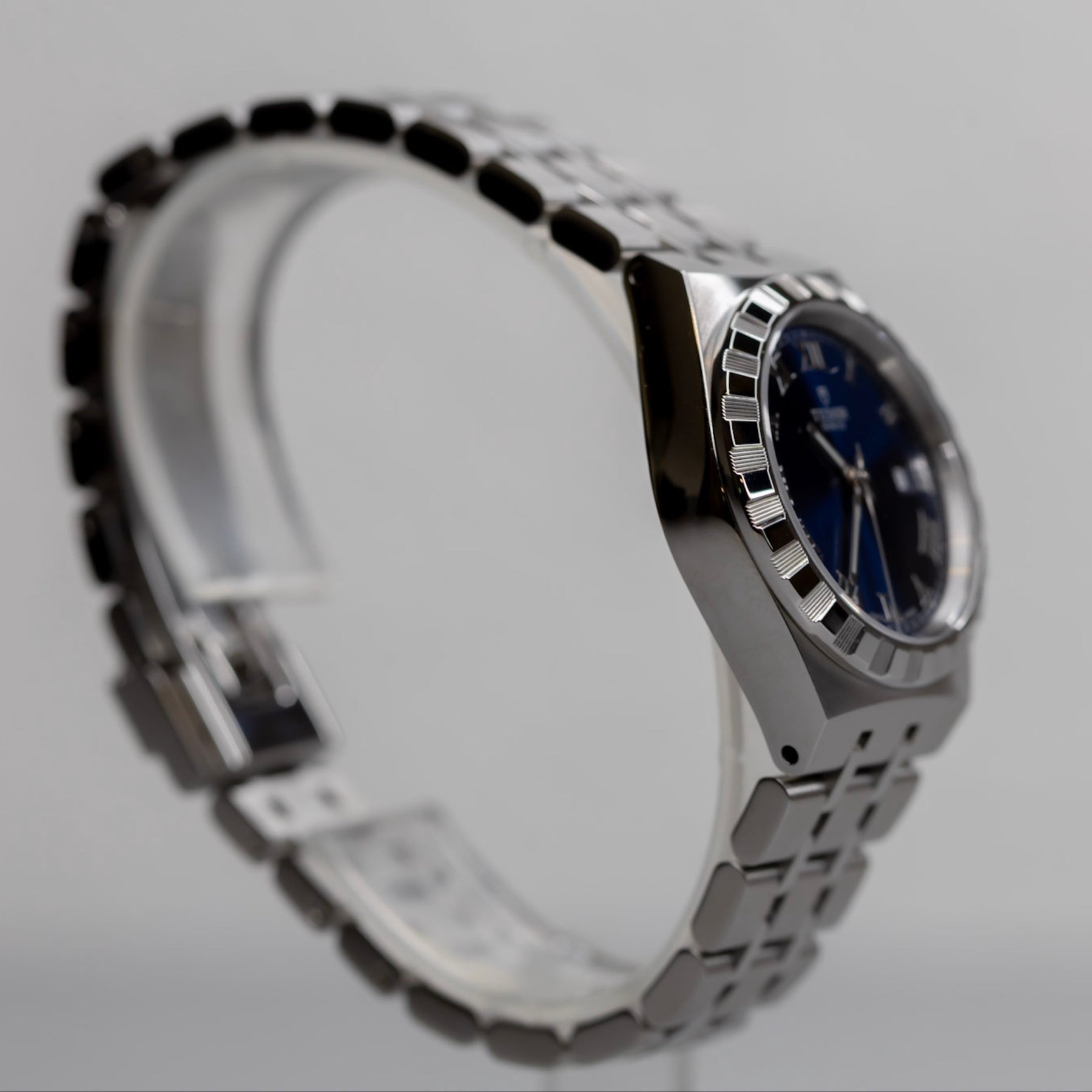 Tudor Royal 28300 Blue Dial 28mm Automatic Steel Integrated Bracelet Date