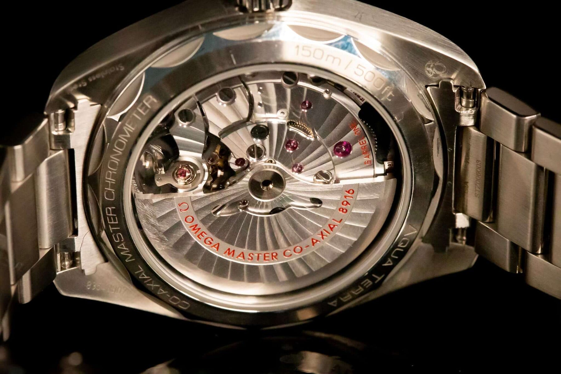 Omega Seamaster Aqua Terra 41mm Silver Dial – Ref. 220.10.41.21.02.004 watch movement and features view.