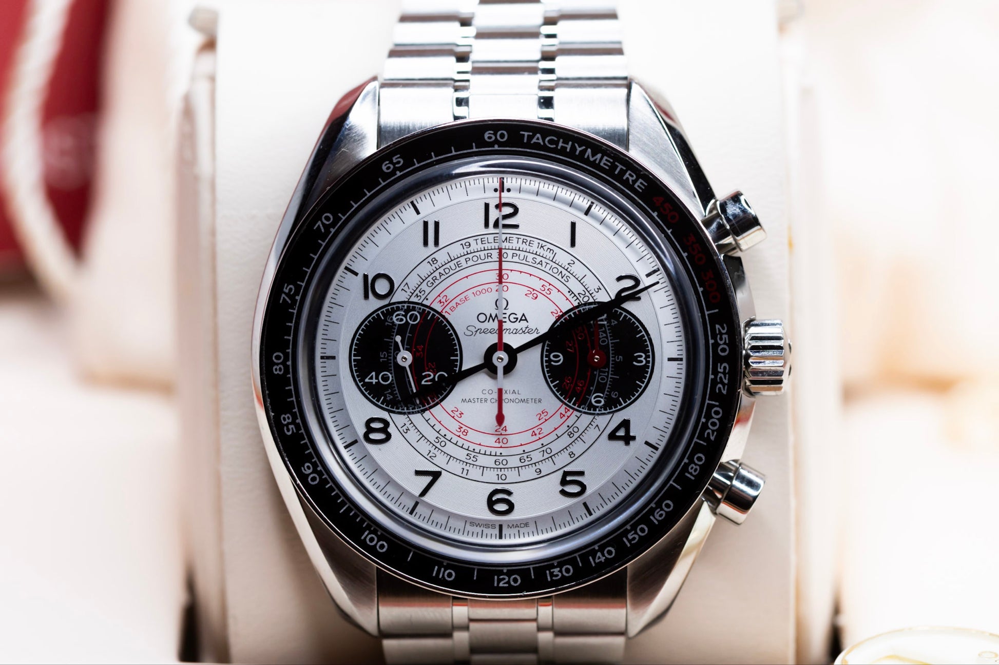2024 Omega Speedmaster Chronoscope Co-Axial Master Chronometer with vintage-inspired design on display.