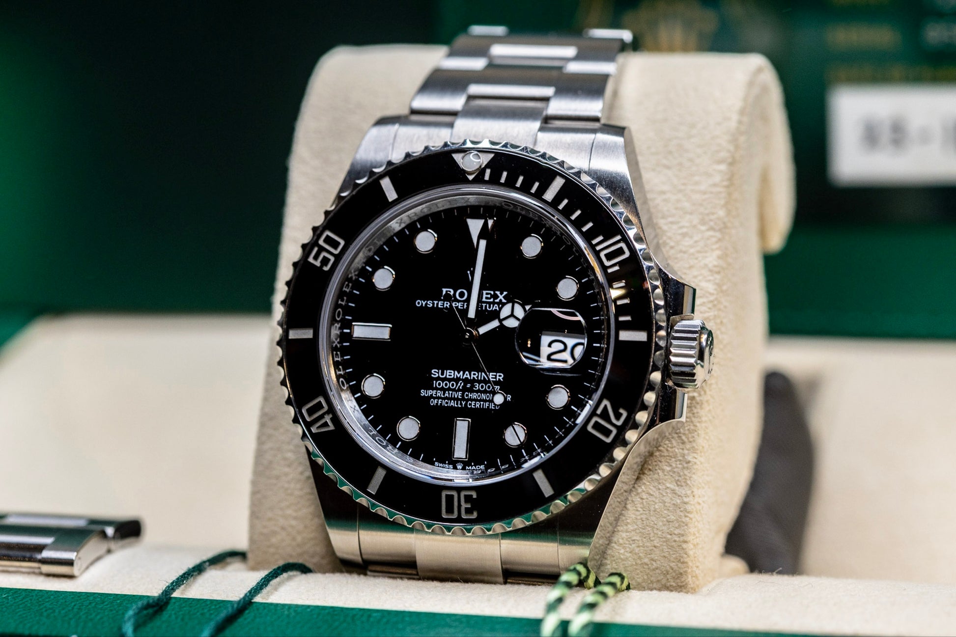 2025 Rolex Submariner Date - Complete Amazing Condition