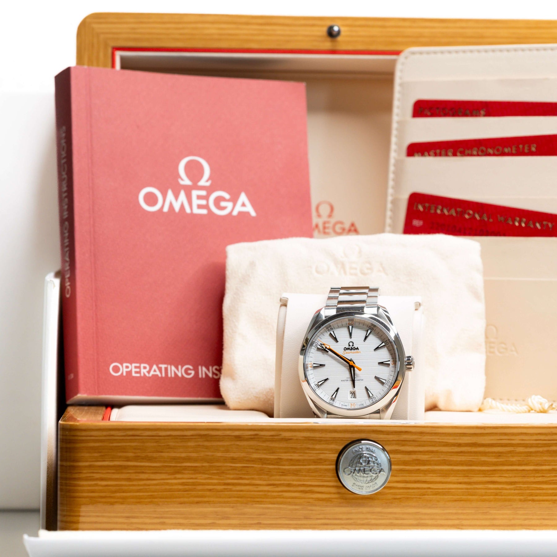 Omega Seamaster Aqua Terra 150M 41mm White Dial Steel 220.10.41.21.02.001 (2023)