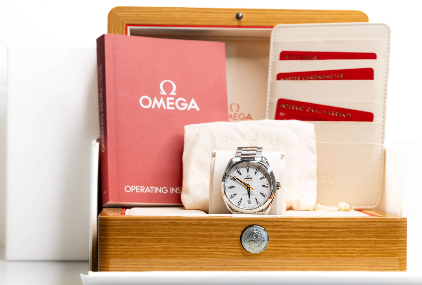 Omega Seamaster Aqua Terra 150M 41mm White Dial Steel 220.10.41.21.02.001 (2023)