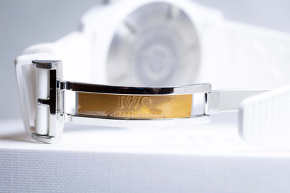 2022 IWC Pilot’s Watch Chronograph TOP GUN “Lake Tahoe” 44.5mm White Ceramic – Ref. IW389105 | Full Set close-up of clasp