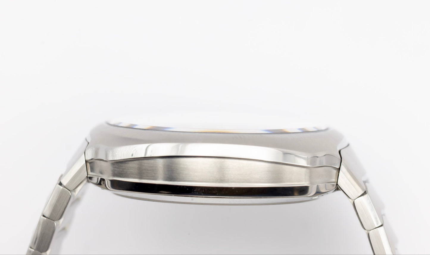 2024 H.Moser & Cie Streamliner Centre Seconds Smoked Salmon Complete