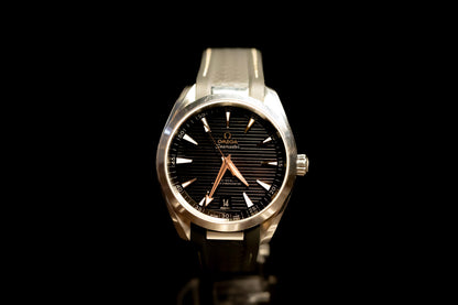 2022 Omega Seamaster Aqua Terra 41mm
Ref. 220.12.41.21.01.001 – Watch, Box and Manuals only