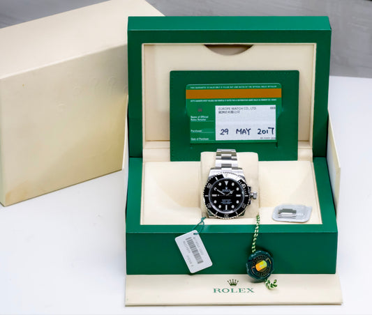 2017 Rolex Submariner "No Date" Amazing Condition! Complete Set!