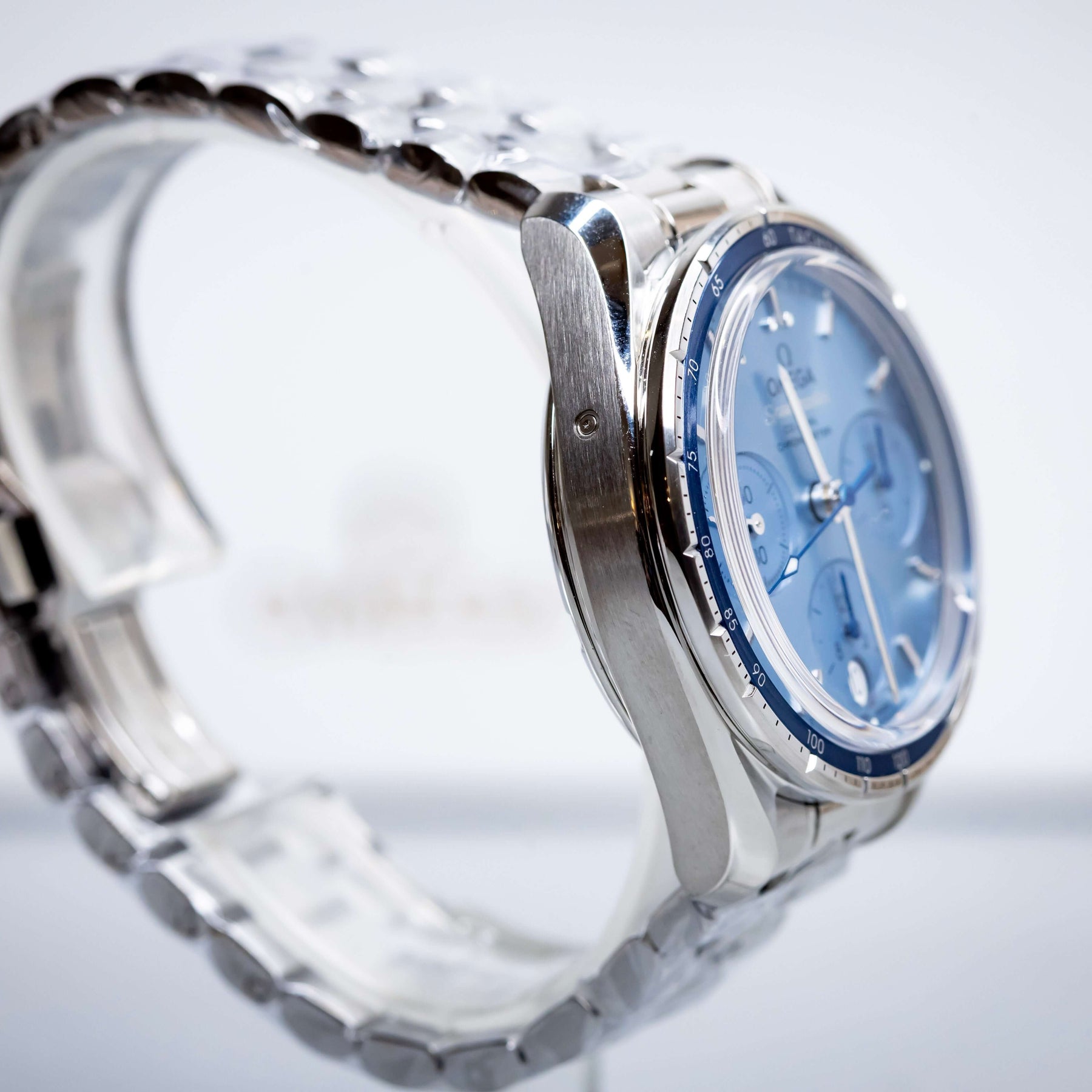 2025 OMG Speedmaster 38 Blue Dial Chronograph 324.30.38.50.03.001 – Full Set on a stainless steel bracelet