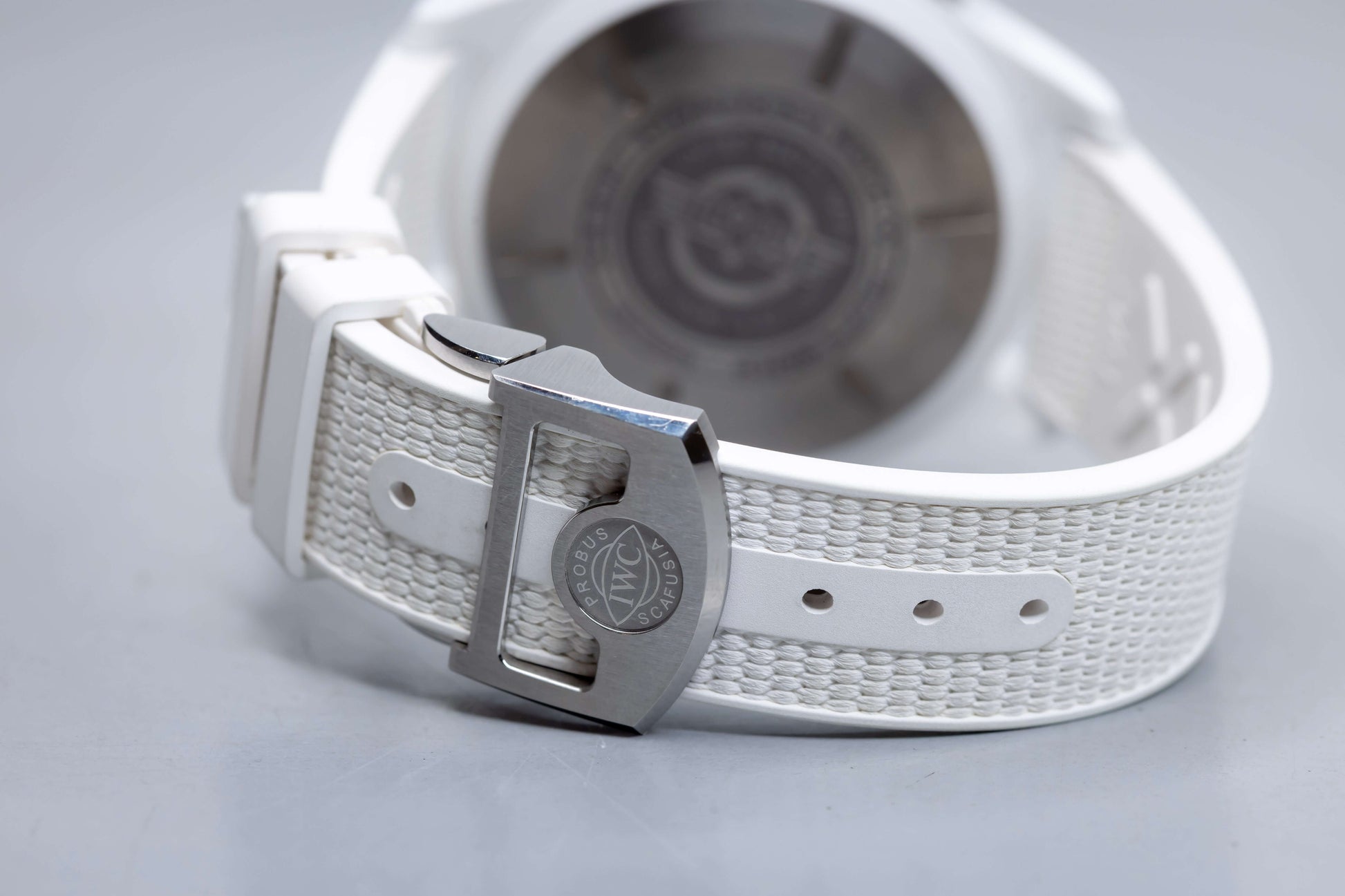 2022 IWC Pilot’s Watch Chronograph TOP GUN “Lake Tahoe” 44.5mm White Ceramic – Ref. IW389105 | Full Set white strap detail