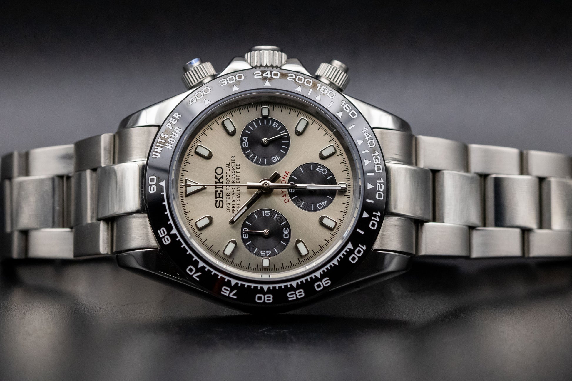 The SeikoMod Ghost Daytona image 3