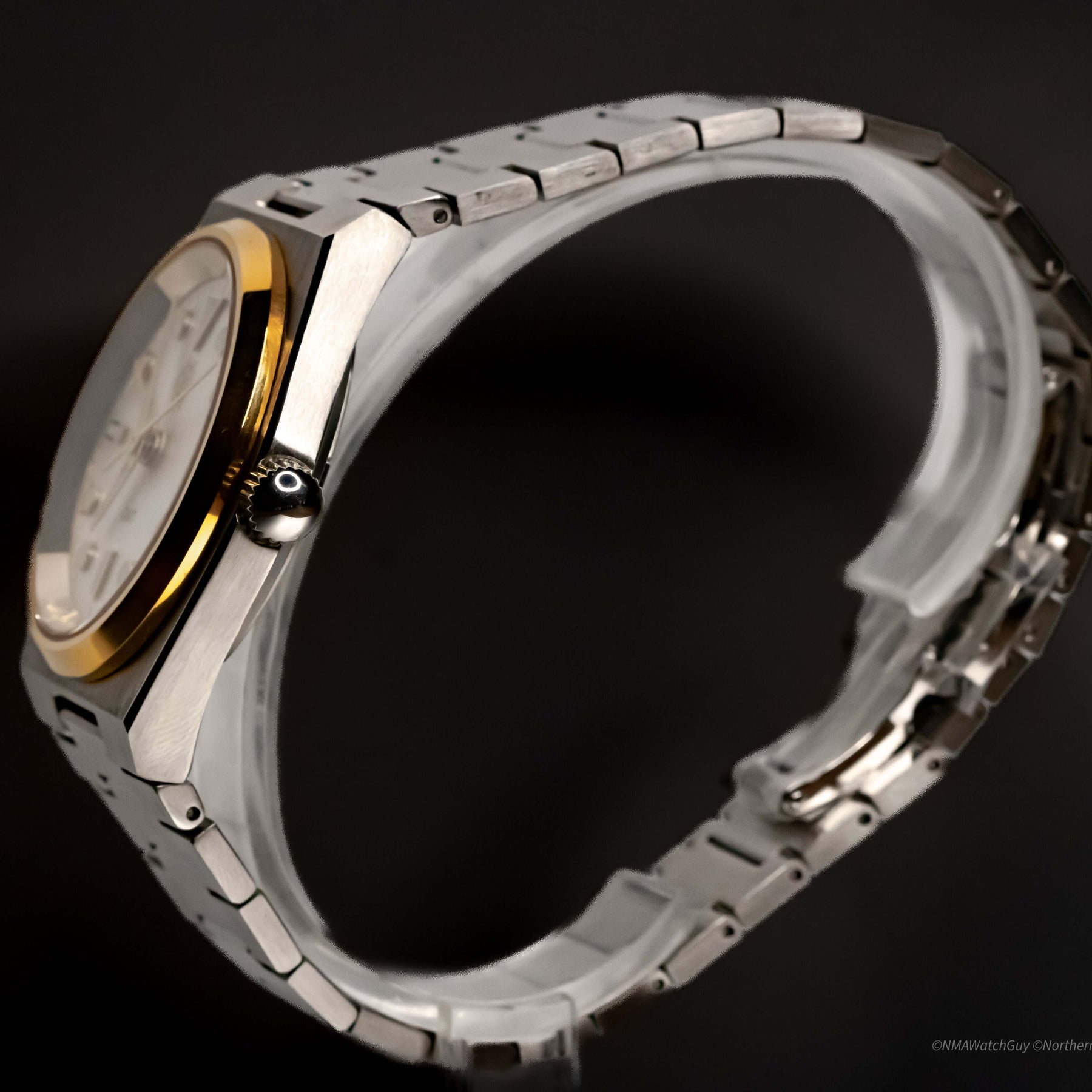The Expedition GMT Gold image 2
