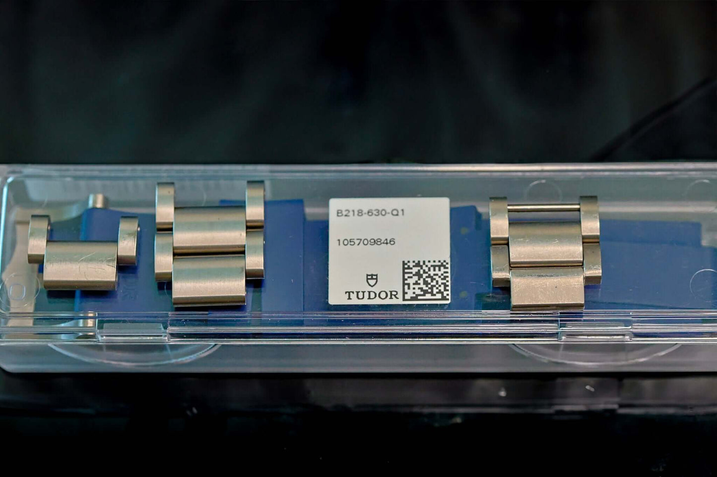 TUDOR Pelagos Titanium Diver watch - 42mm Blue Dial Diver – Full Set bracelet links in display case.