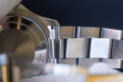 Breitling Superocean Automatic 42 A17375 – Full Set | Excellent Condition