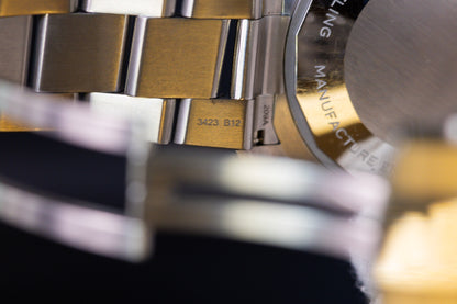 Breitling Superocean Automatic 42 A17375 – Full Set | Excellent Condition