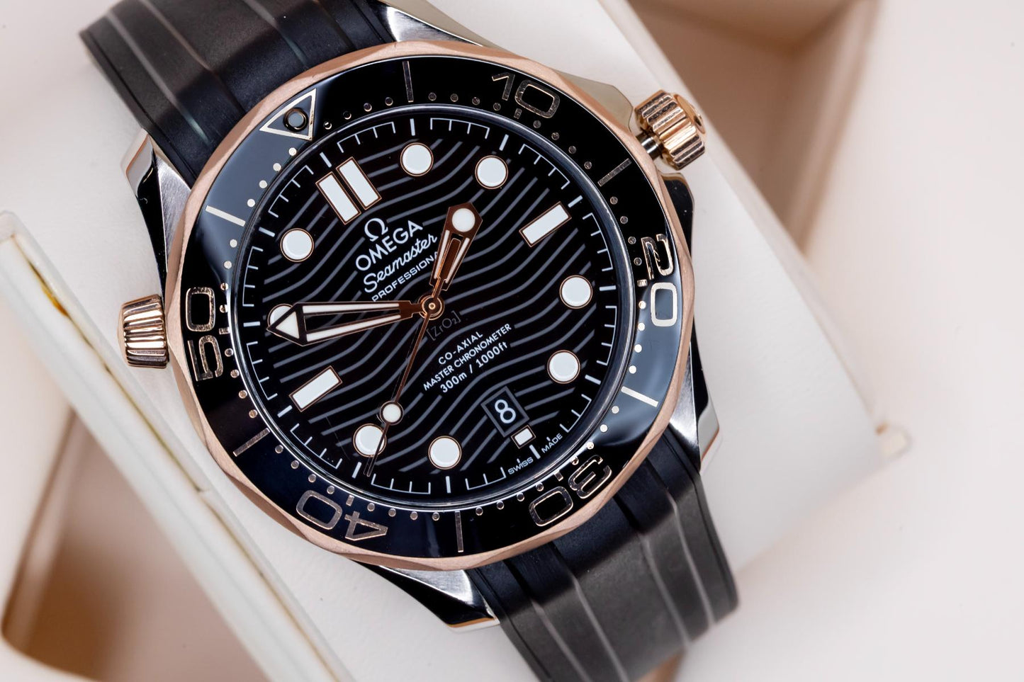 2021 Omega Seamaster Diver 300M "Sedna Gold" Complete Set