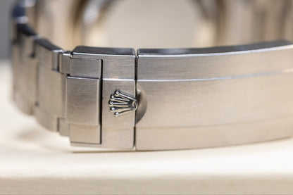 2025 Rolex Submariner Date - Complete Amazing Condition