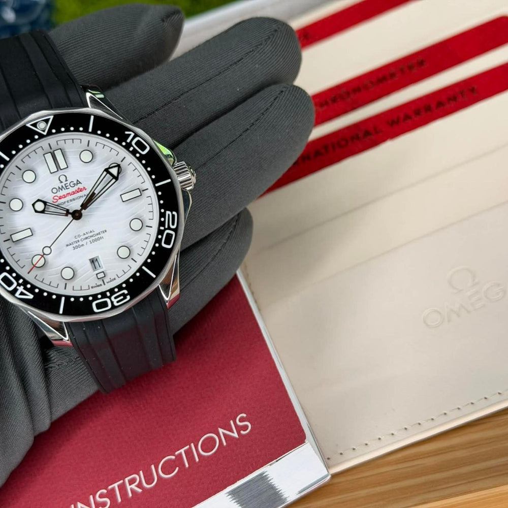 Omega Seamaster Diver 300M 42mm White Dial Stainless Steel Black Bezel