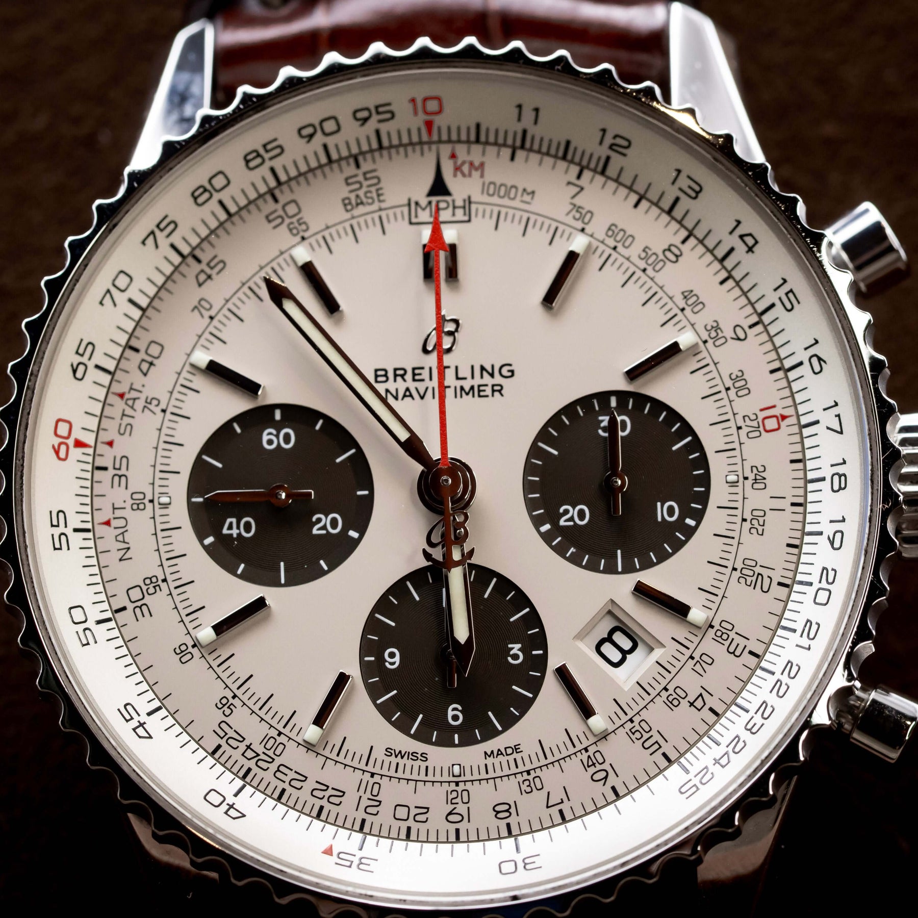 Breitling Navitimer 1 B01 Chronograph 43mm  Ref:AB0121211G1P1 close-up of the dial and chronograph features.