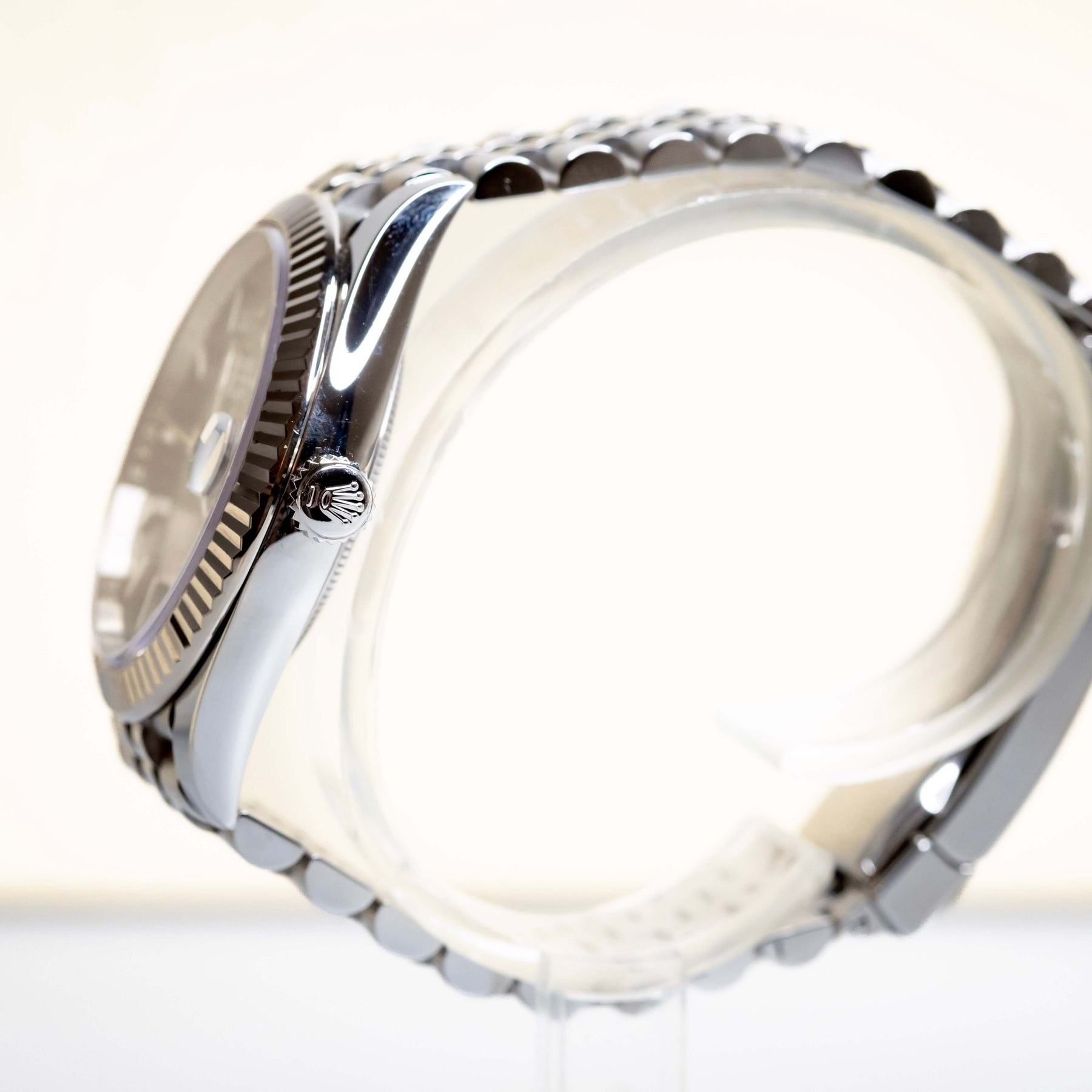 2020 Rolex DateJust 41 Slate Dial Fluted Bezel Jubilee 126334 – Full Set side view on display