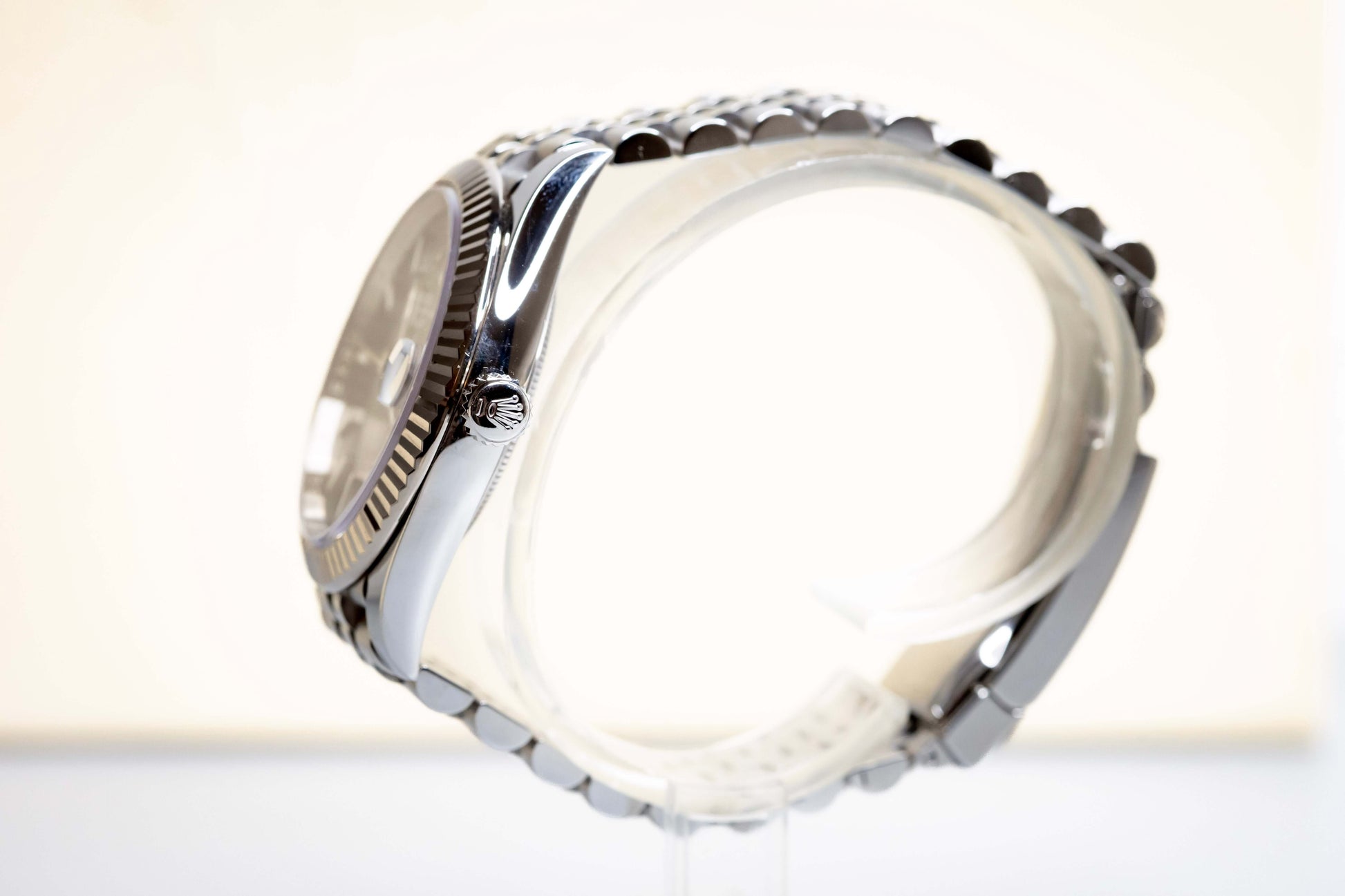 2020 Rolex DateJust 41 Slate Dial Fluted Bezel Jubilee 126334 – Full Set side view on display