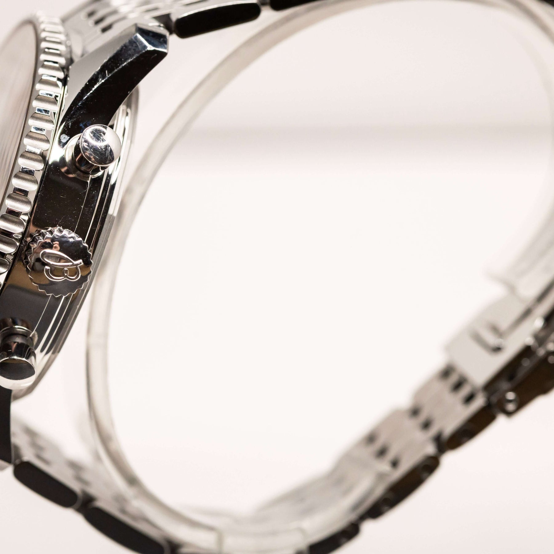 Breitling Navitimer World Chronograph GMT 46 mm showing stainless-steel case and slide-rule bezel