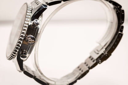 Breitling Navitimer World Chronograph GMT 46 mm – Black Dial – Ref. A2432212/B726