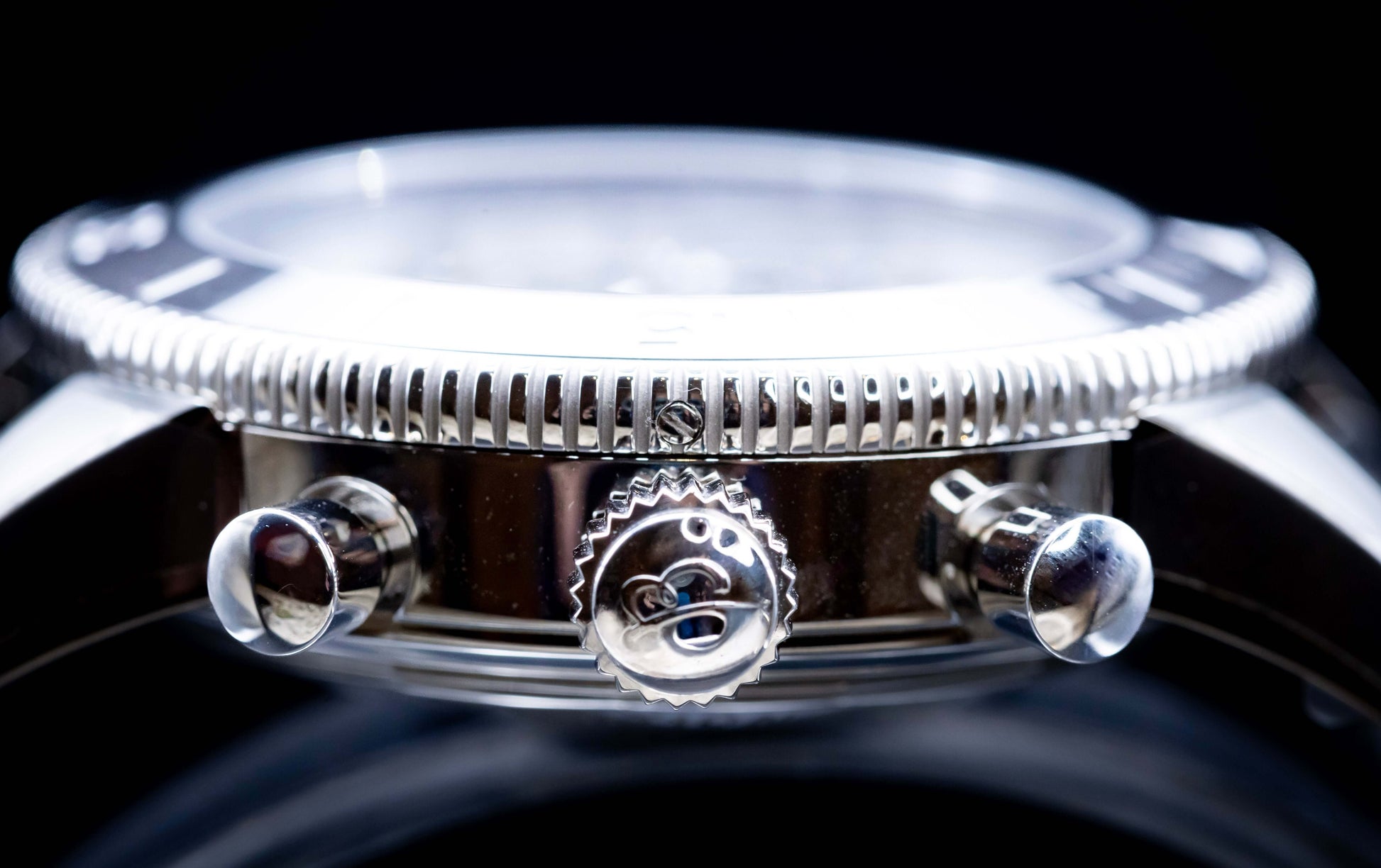 2020 Breitling SuperOcean II Chrono Blue Dial 40MM on Rubber Strap - AB0162 close-up view of watch crown and pushers