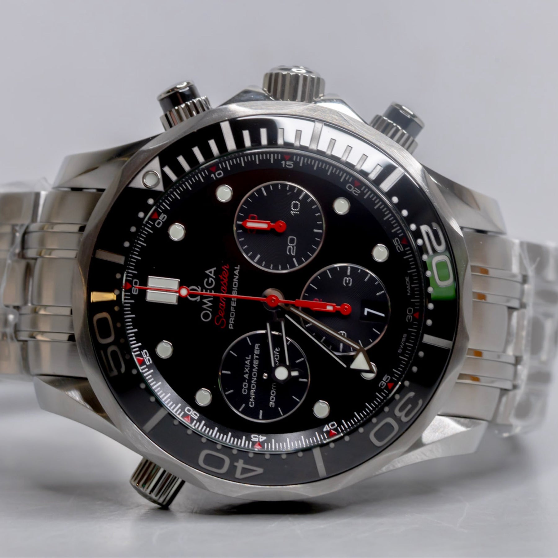 Omega Seamaster Diver 300M Chronograph 44mm Black Dial Ref. 212.30.44.50.01.001