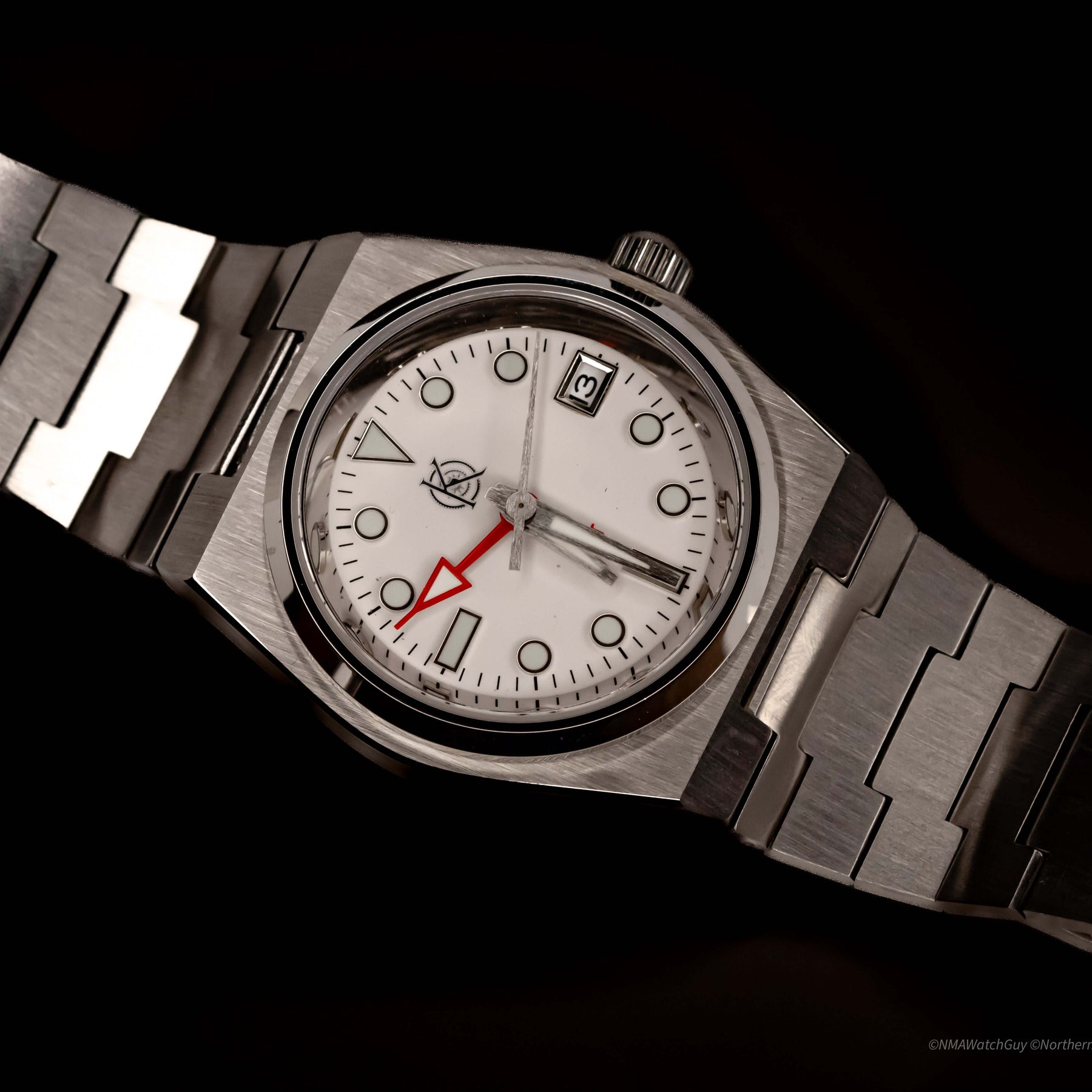 The Expedition GMT White image 5