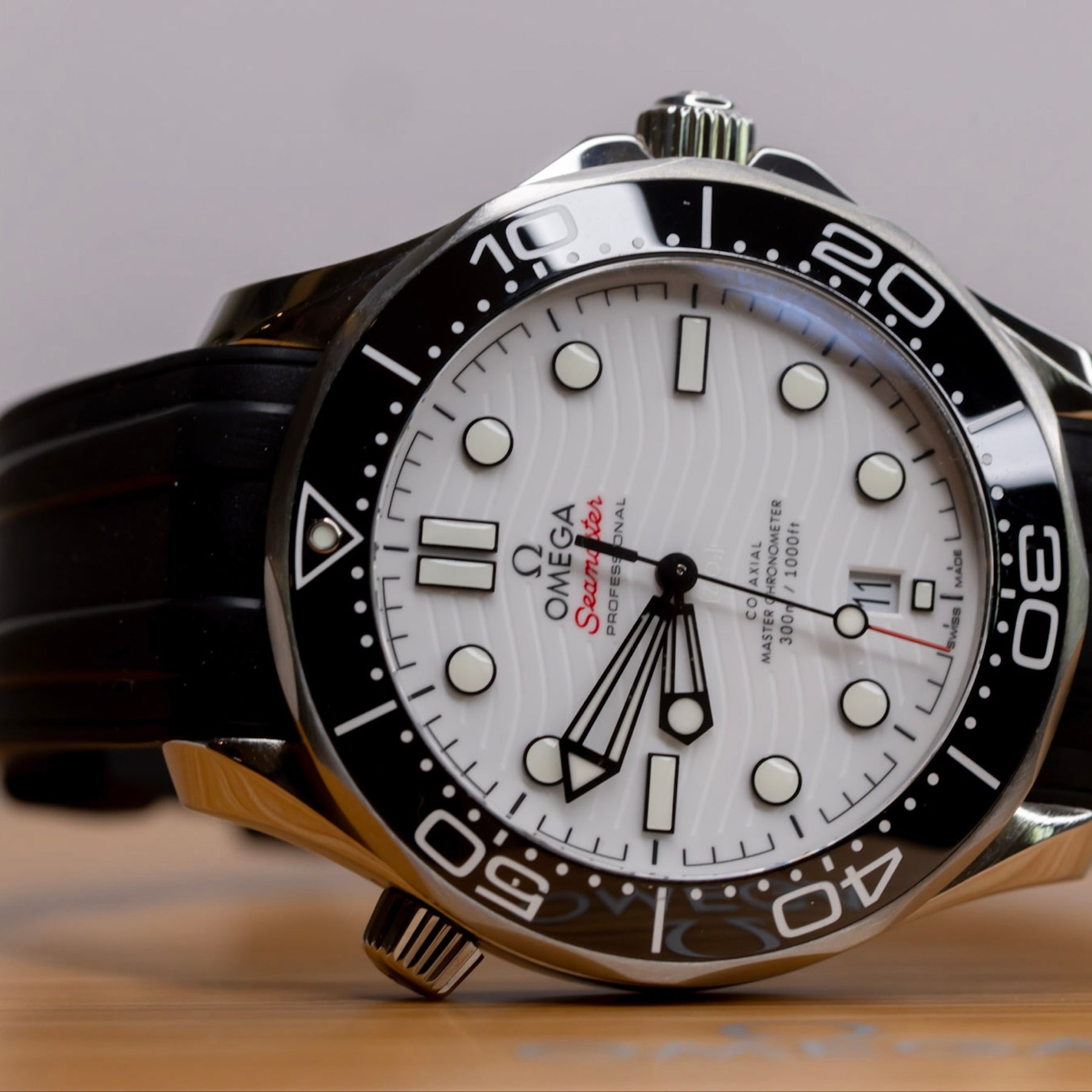Omega Seamaster Diver 300M 42mm White Dial Stainless Steel Black Bezel