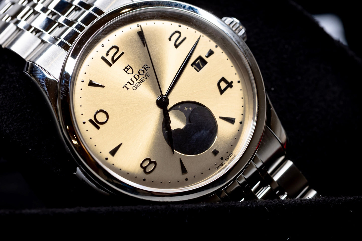 Tudor 1926 Luna Moon Phase