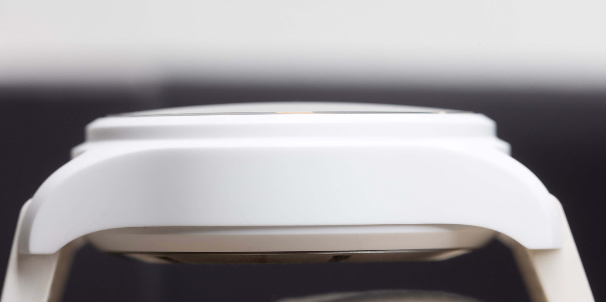 2022 IWC Pilot’s Watch Chronograph TOP GUN “Lake Tahoe” 44.5mm White Ceramic – Ref. IW389105 | Full Set - Side view of the ceramic case.