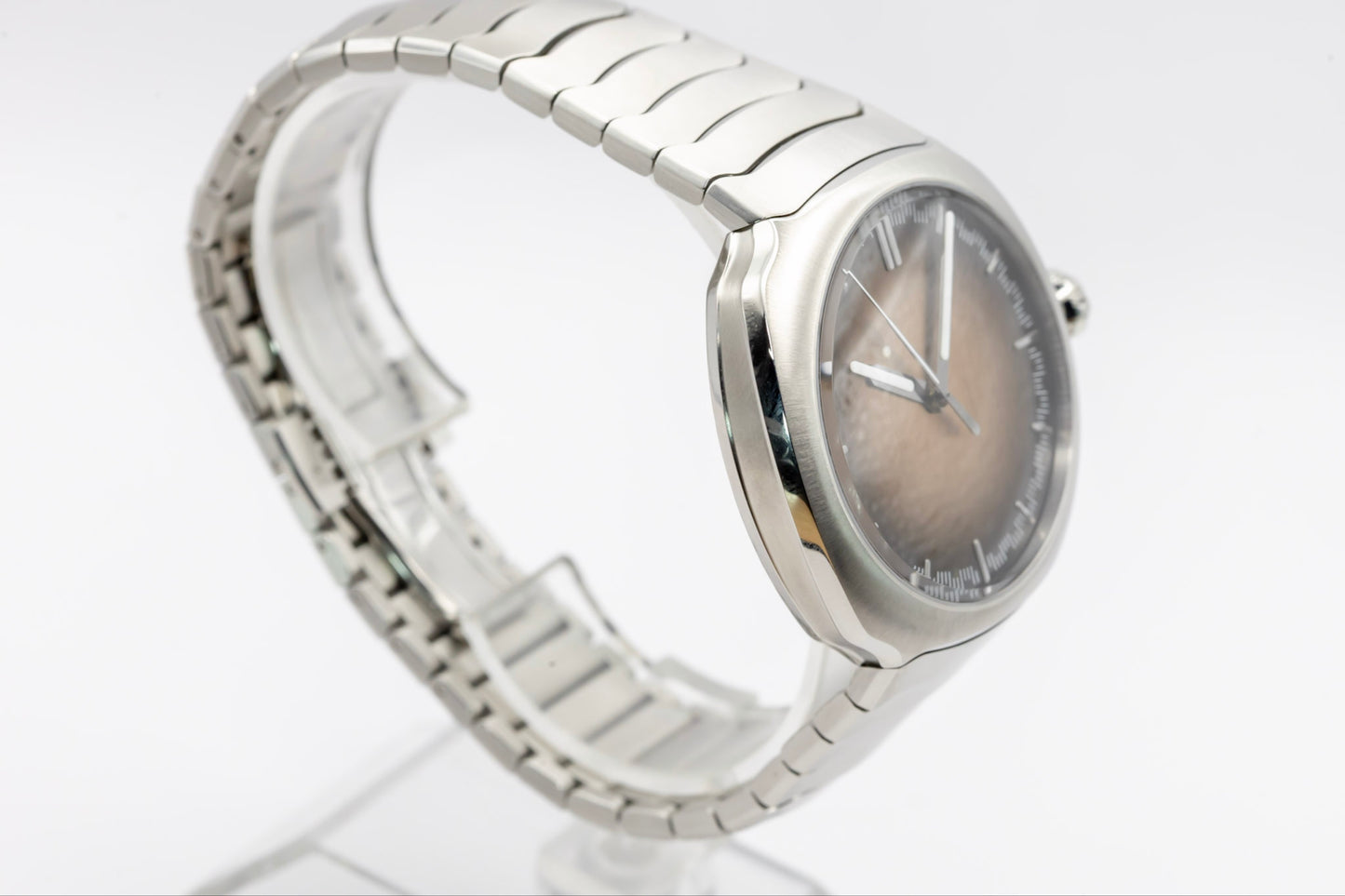 2024 H.Moser & Cie Streamliner Centre Seconds Smoked Salmon Complete