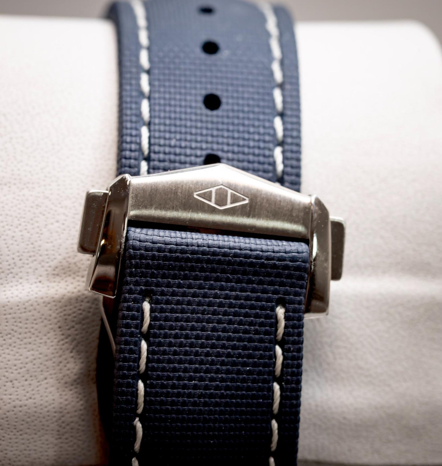 Zenith Chronomaster Open Heart White Dial 03.3300.3604/69.M3300 – El Primero – Full Set