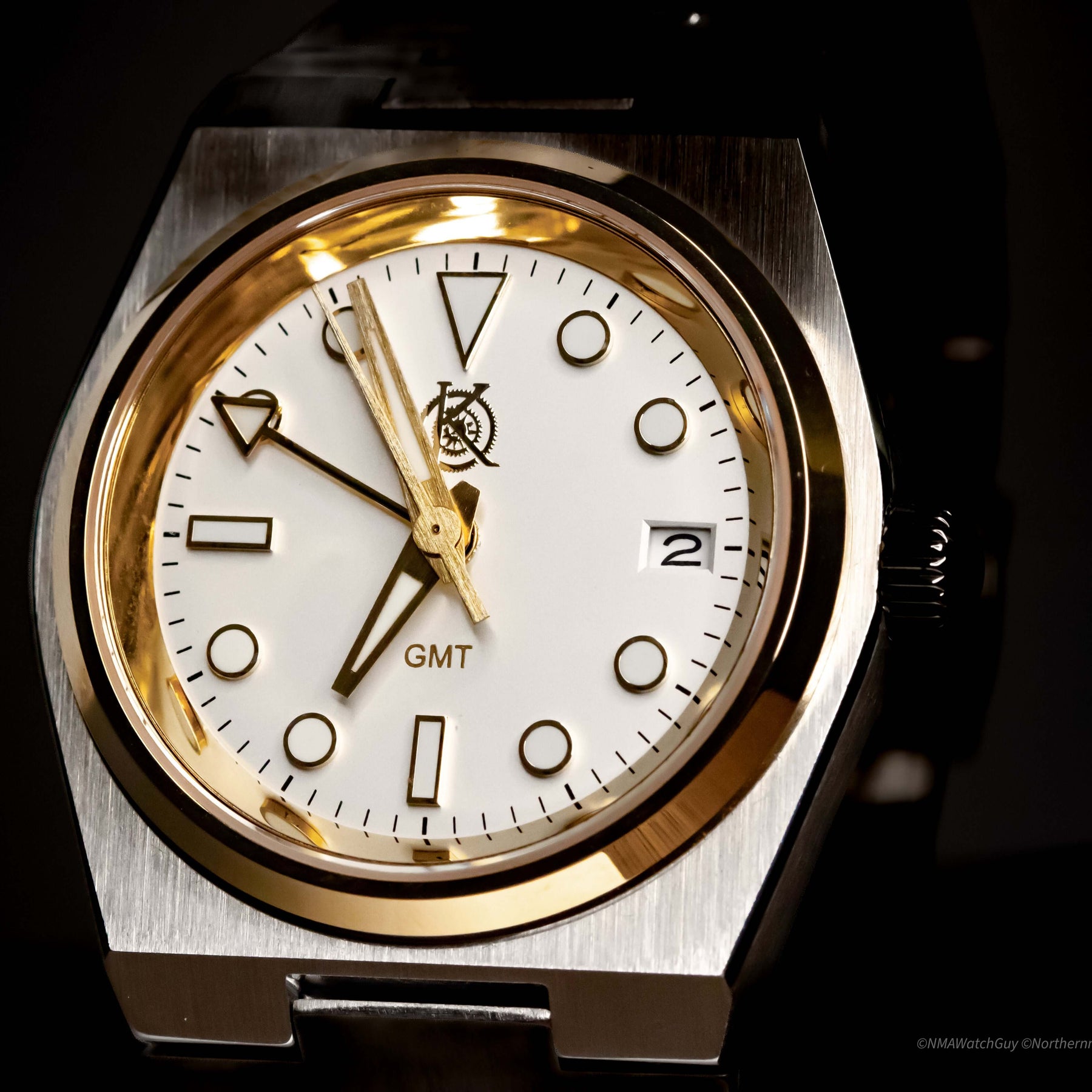 The Expedition GMT Gold image 3