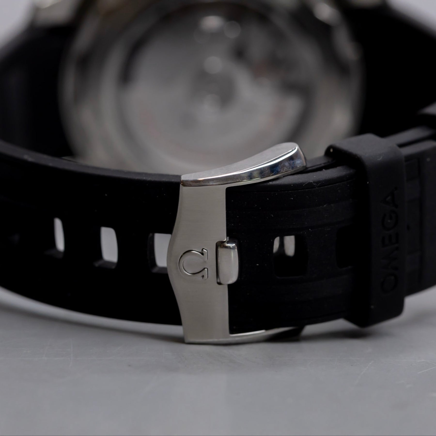 Omega Seamaster Diver 300M 42mm White Dial Stainless Steel Black Bezel