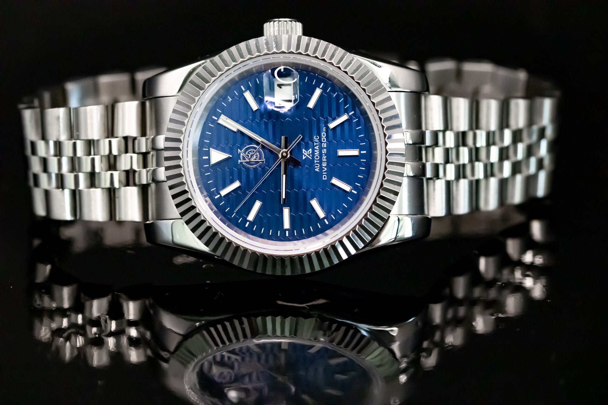 The RoyalDate - Blue image 3