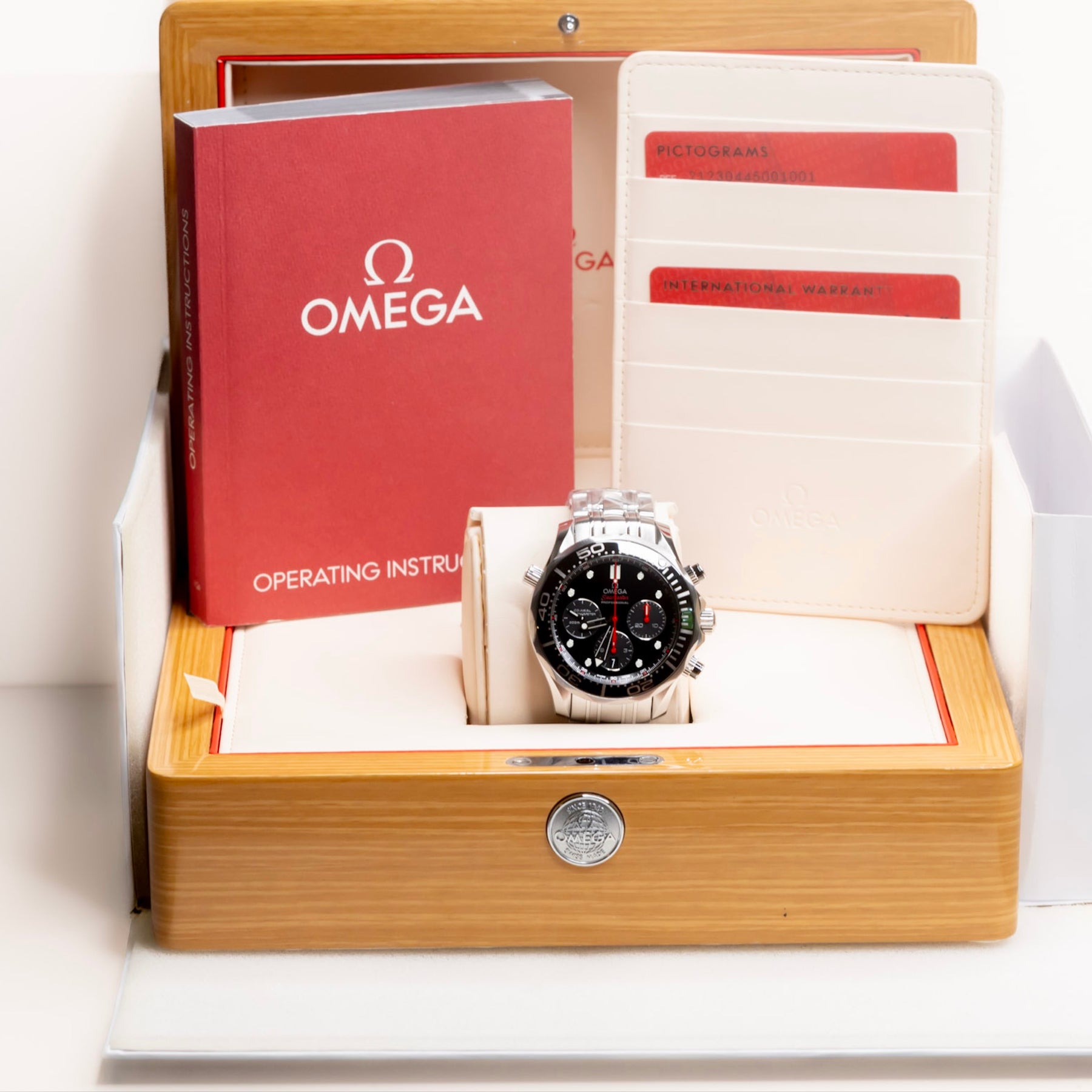 Omega Seamaster Diver 300M Chronograph 44mm Black Dial Ref. 212.30.44.50.01.001