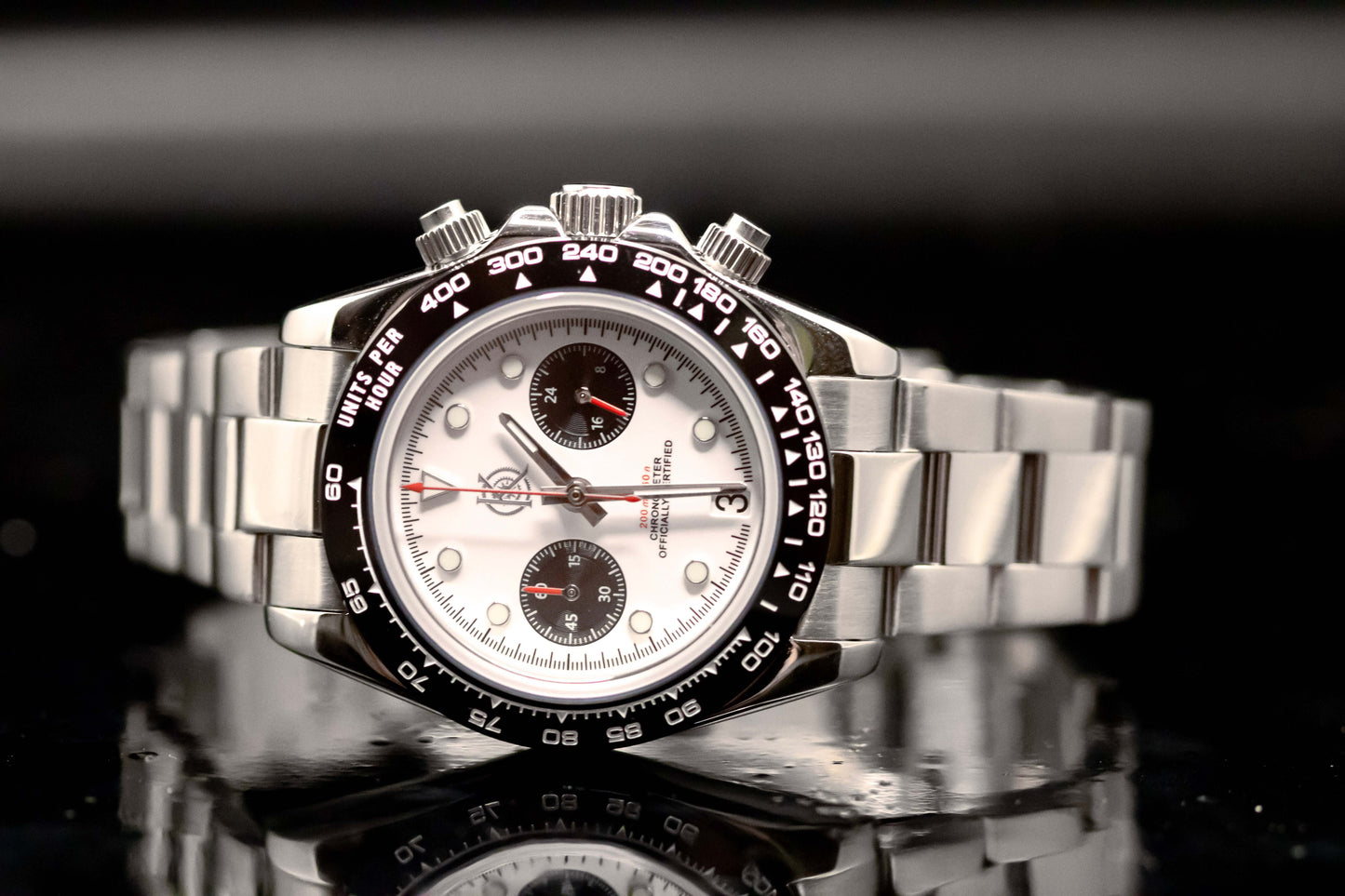 KWC Big Eye Chrono watch with a sleek black bezel and white dial, featuring a sporty design and chronograph function.