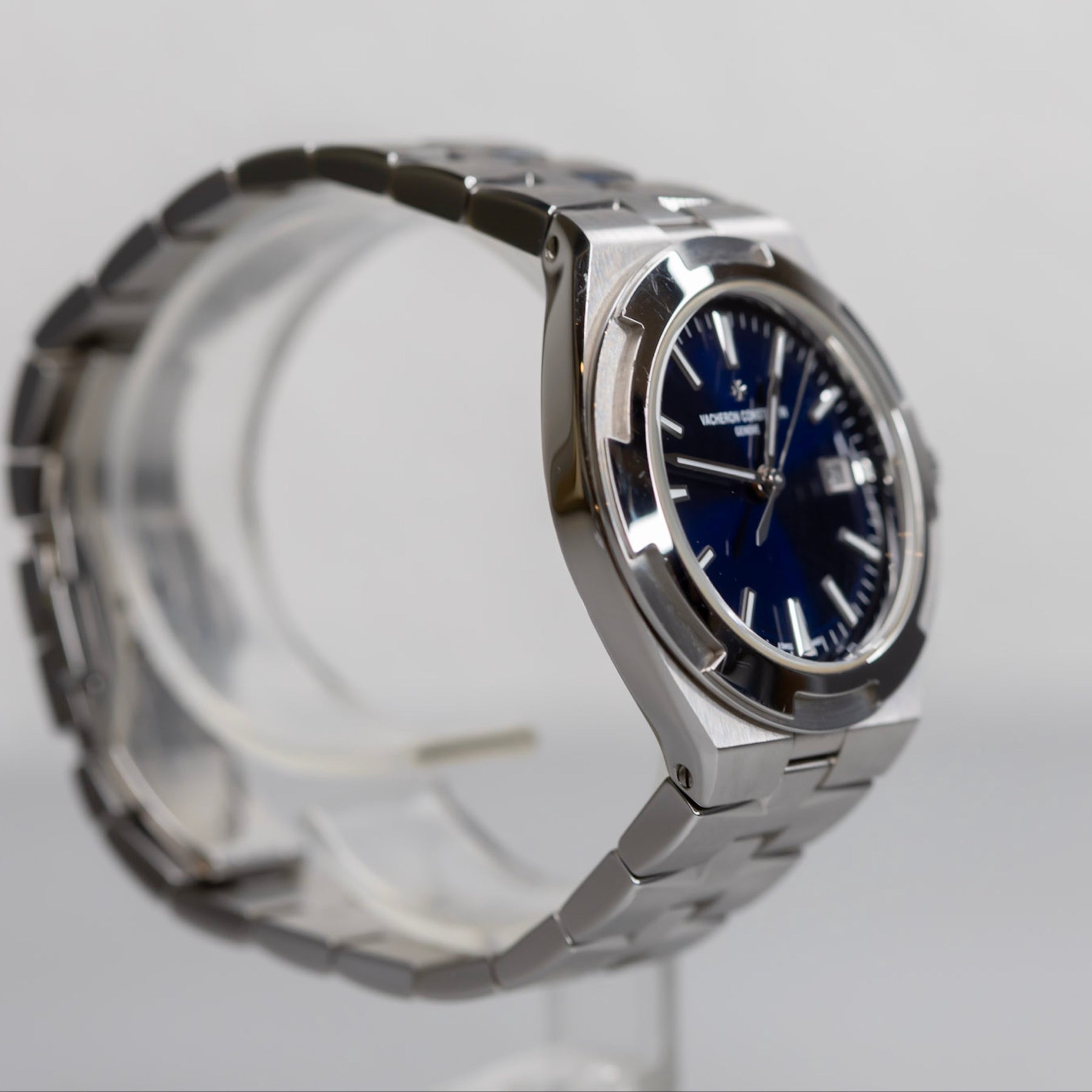 Vacheron Constantin Overseas 34mm 4600V/200A-B980 (2024) Full Set Stainless Steel + Extra Straps