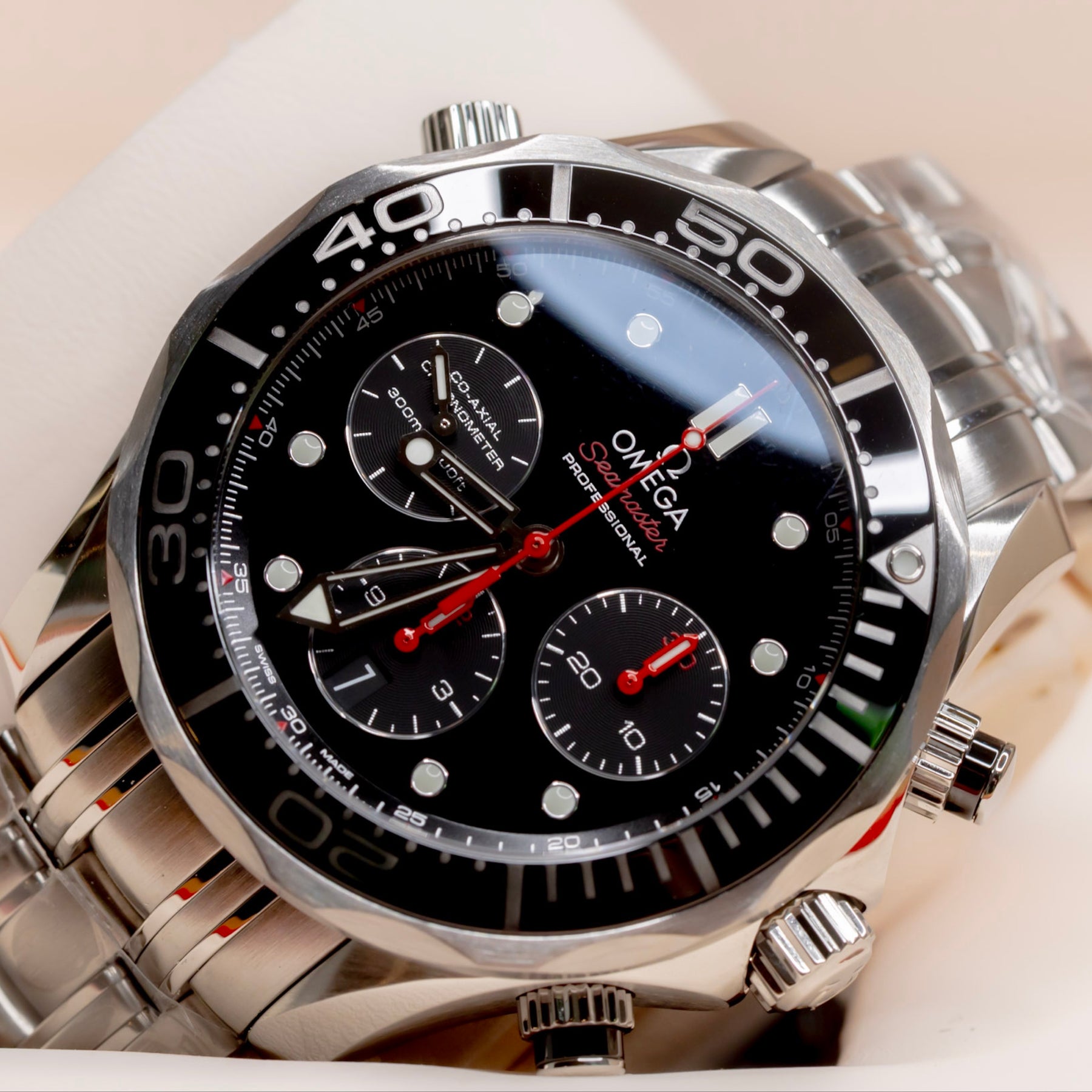 Omega Seamaster Diver 300M Chronograph 44mm Black Dial Ref. 212.30.44.50.01.001