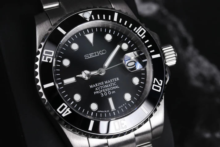 Seikomod Black Diver image 1