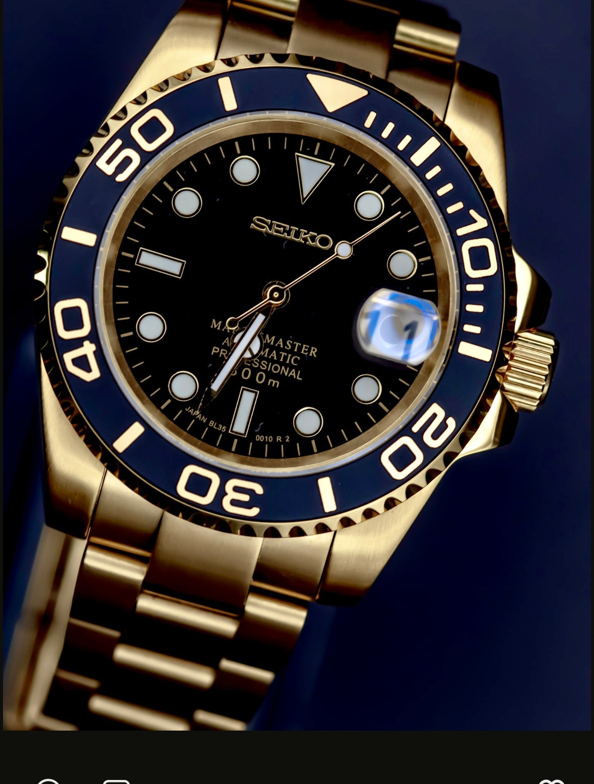Seikomod Black and Gold Diver image 4