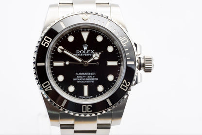 2017 Rolex Submariner "No Date" Amazing Condition! Complete Set!