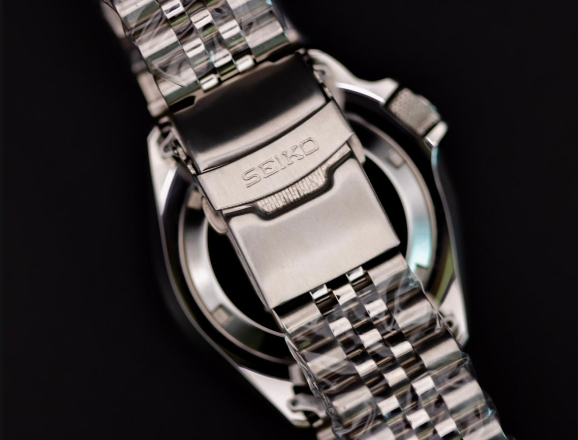 SeikoMod SSK GMT Batgirl image 5