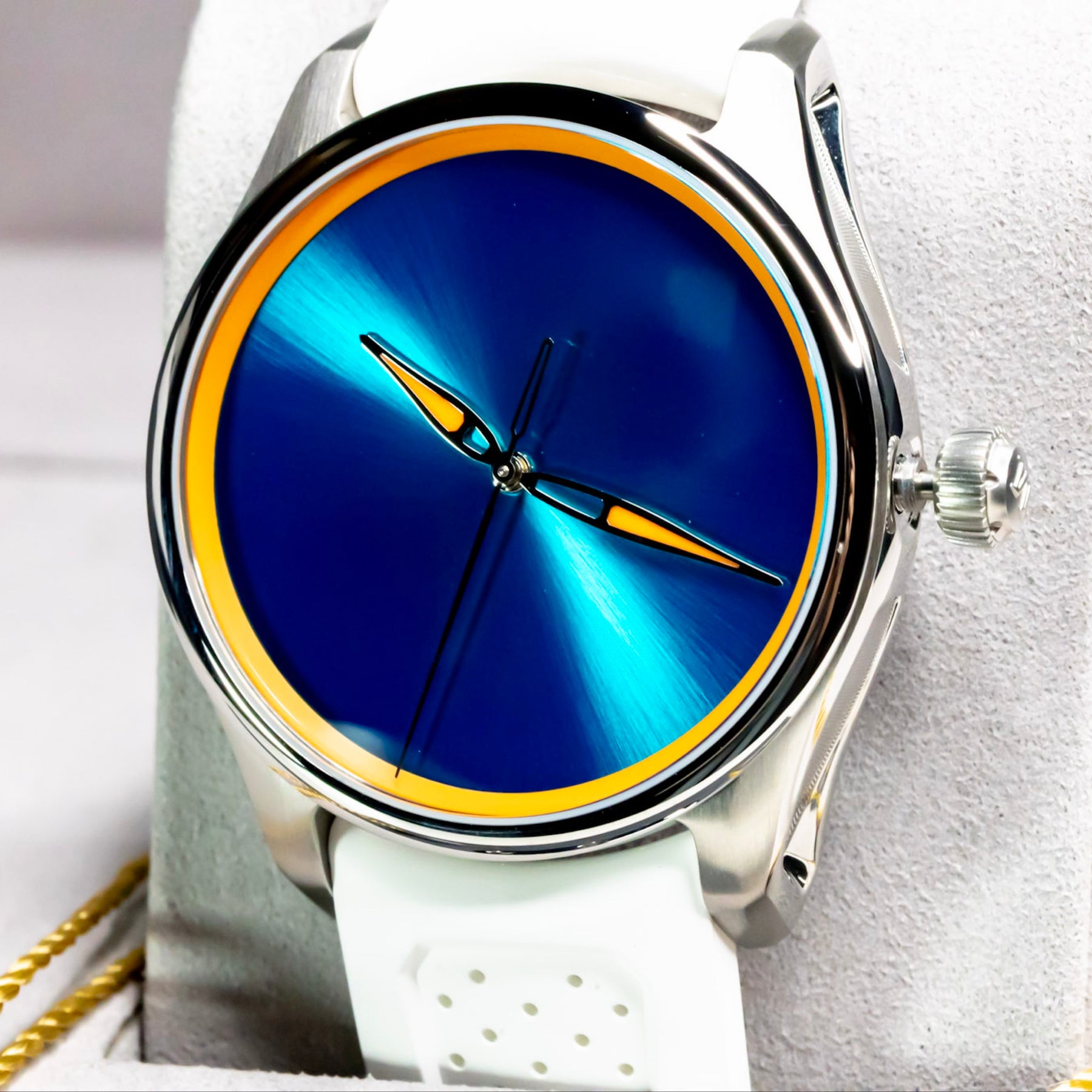 2026 H.Moser & Cie Pioneer Center Seconds Spiced Aqua Brand New!