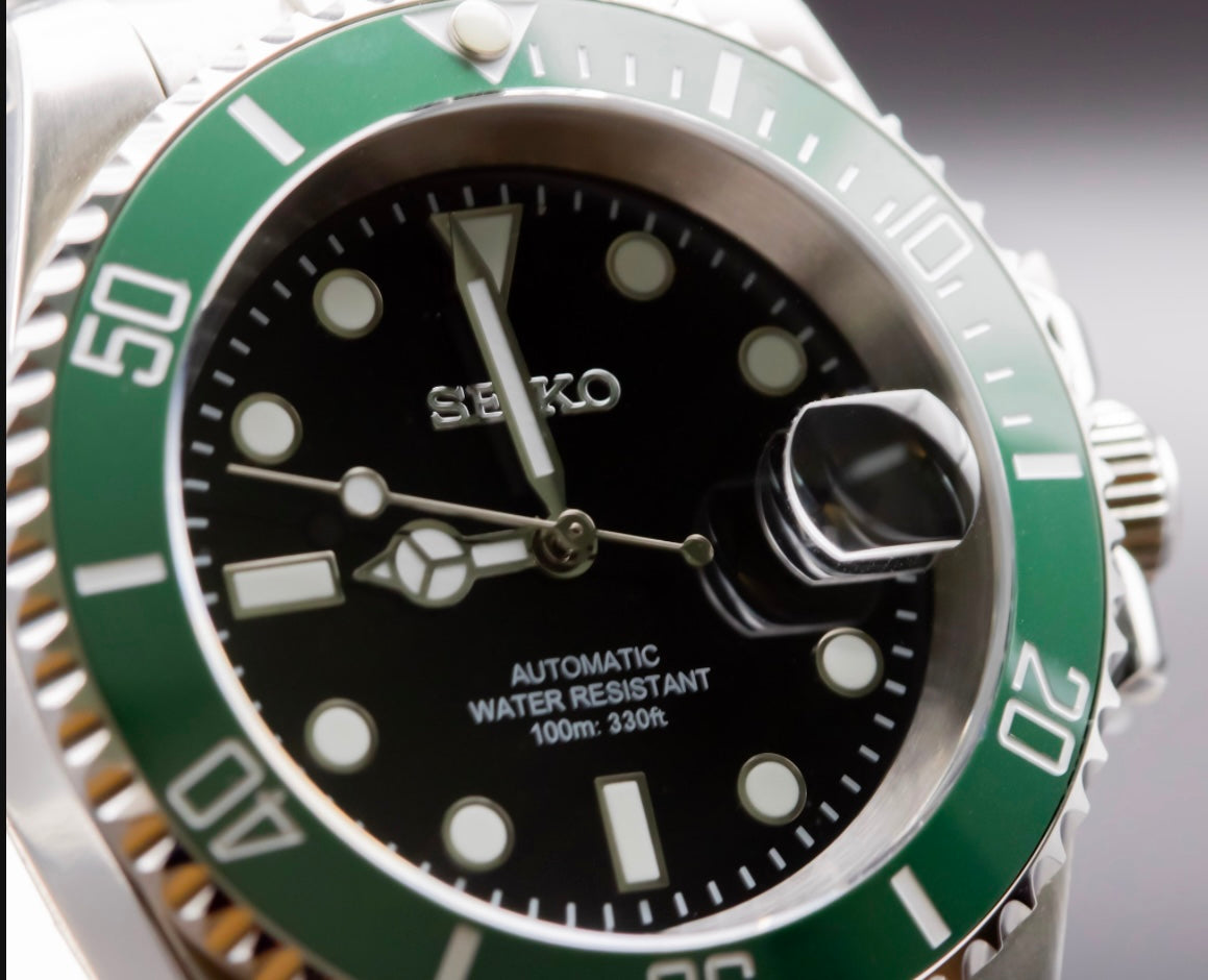STARBUCKS special edition 腕時計 Seiko Mod Gold Green Black Starbucks GMT Series - Modtime – MODTIME
