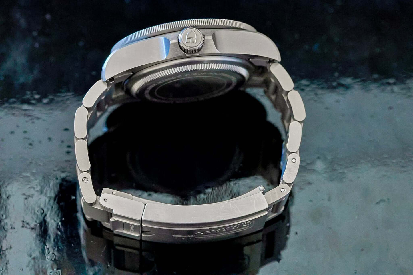 TUDOR Pelagos Titanium Diver watch - 42mm Blue Dial Diver – Full Set showcasing the titanium case and bracelet.